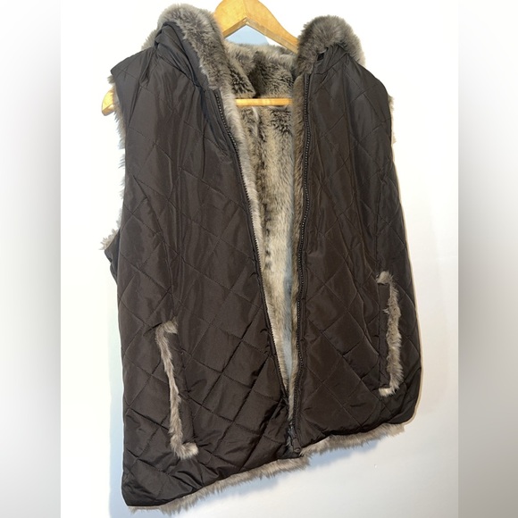 Kristen Blake Faux Fur Hooded Reversible Vest - Picture 5 of 9